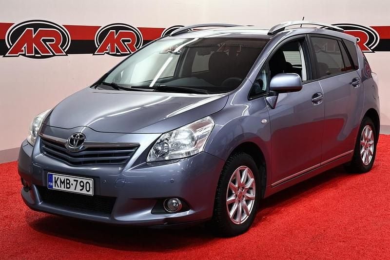 Käytetty Toyota Verso 132 HP (97 kW) 2012 Sininen Tila-auto