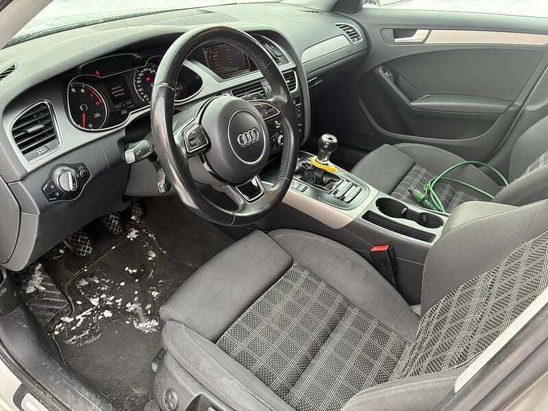 Käytetty Audi A4 Business 170 HP (125 kW) 2013 Sedan