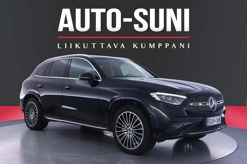 Musta Käytetty 2023 Mercedes GLC300e AMG Katumaasturi | 59 480 € (Perustarjous) - Kuva 1/3