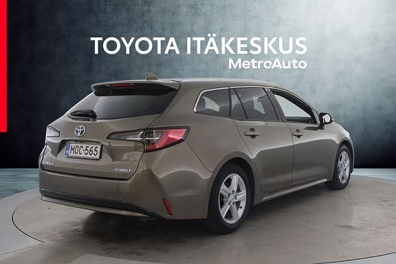 Käytetty Toyota Corolla Edition 121 HP (88 kW) 2022 Ruskea (beige) Farmari
