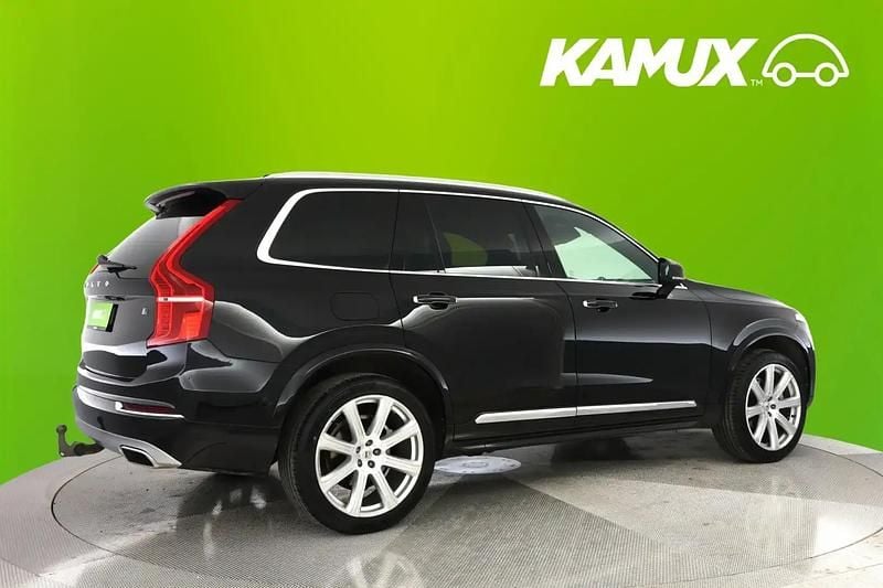 Käytetty Volvo XC90 Inscription 224 HP (164 kW) 2016 Musta Katumaasturi