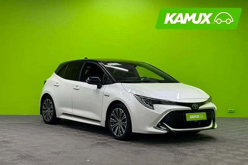 White pearl cs (070)/ black mica (209) Käytetty 2020 Toyota Corolla Executive Viistoperä | 19 840 € (Perustarjous) - Kuva 1/4