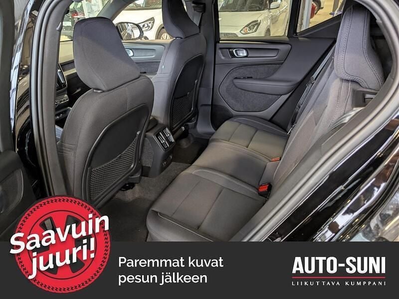 Käytetty Volvo XC40 Plus 300 kW (408 HP) 2023 Katumaasturi