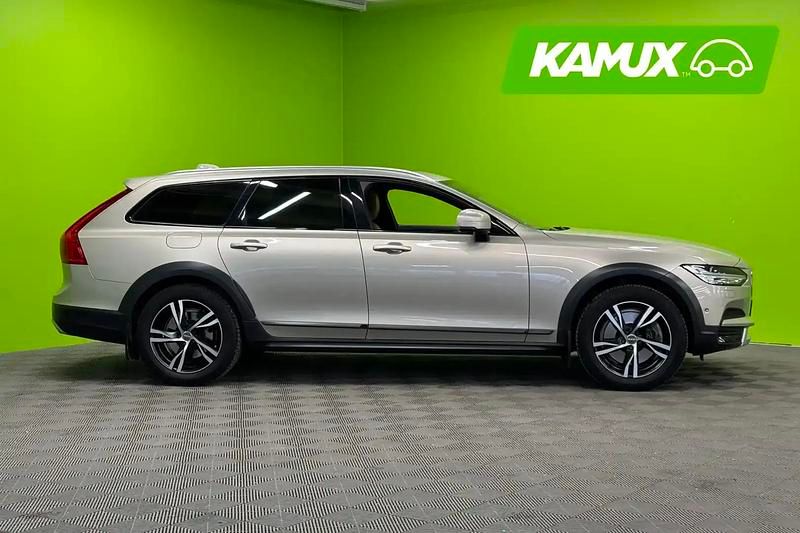 Käytetty Volvo V90 CC Business Edition 190 HP (139 kW) 2017 Farmari