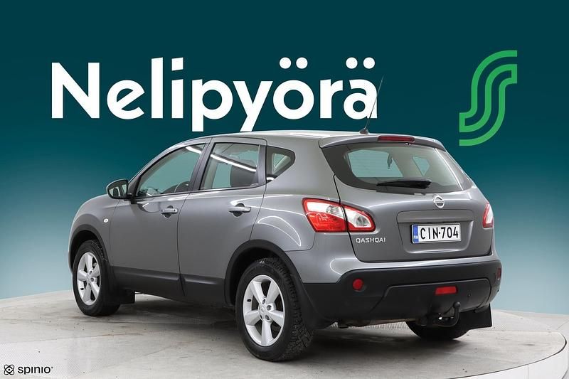 Käytetty Nissan Qashqai Acenta 141 HP (103 kW) 2012 Katumaasturi