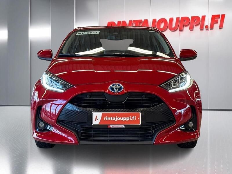Käytetty Toyota Yaris Hybrid Style 116 HP (85 kW) 2023 Viistoperä