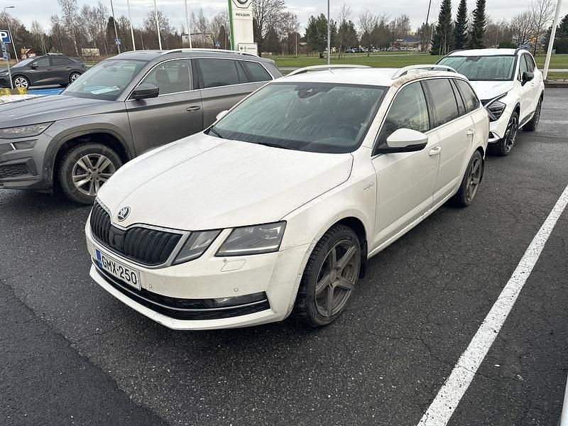 Valkoinen Käytetty 2018 Skoda Octavia LAURIN & KLEMENT Farmari | 17 900 € (Hieman kallis) - Kuva 1/3