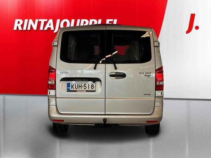 Käytetty Mercedes Vito 136 HP (100 kW) 2021 Harmaa Van