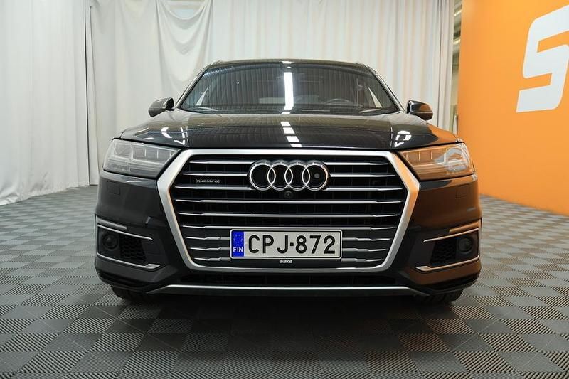 Käytetty Audi Q7 Business 258 HP (189 kW) 2017 Katumaasturi