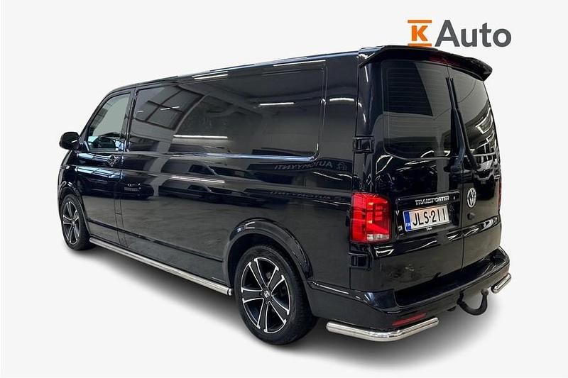Käytetty VW T6.1 150 HP (110 kW) 2021 Musta Van