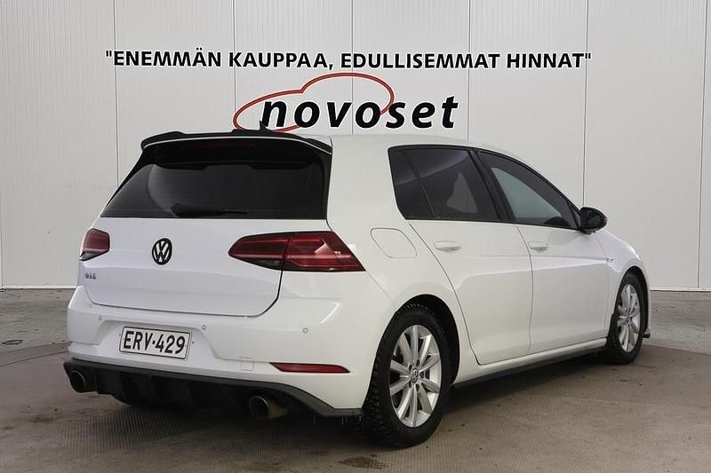 Käytetty VW Golf VII GTE 150 HP (110 kW) 2018 Valkoinen Farmari