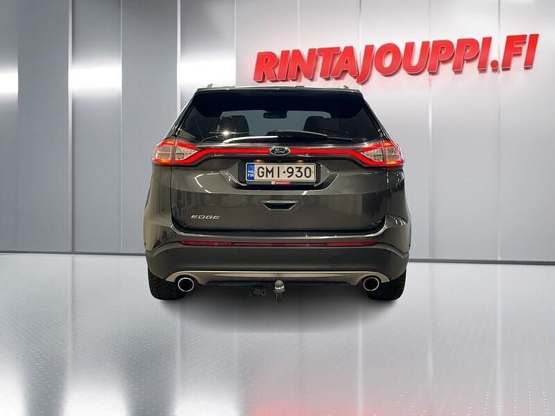 Käytetty Ford Edge Titanium 211 HP (155 kW) 2019 Katumaasturi