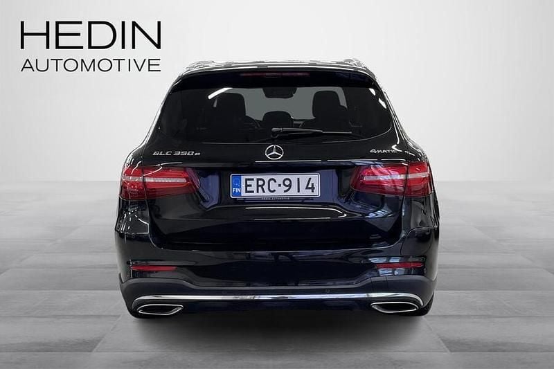 Käytetty Mercedes GLC350 Business 211 HP (155 kW) 2019 Musta Katumaasturi