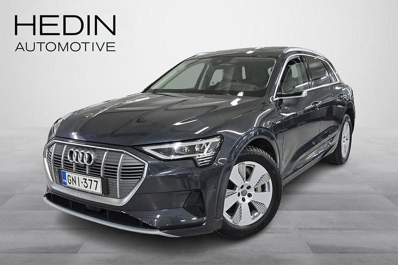 Käytetty Audi e-tron Advanced Plus 300 kW (408 HP) 2019 Harmaa Katumaasturi
