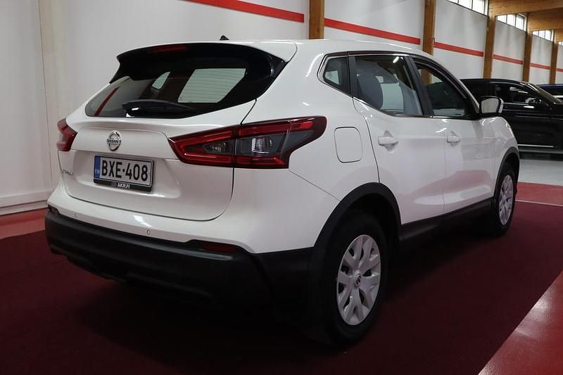 Käytetty Nissan Qashqai Visia 140 HP (102 kW) 2019 Katumaasturi
