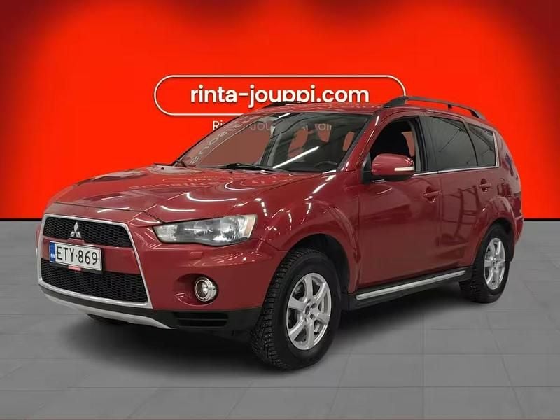 Käytetty Mitsubishi Outlander 156 HP (114 kW) 2012 Katumaasturi