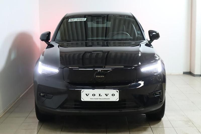 Käytetty Volvo EC40 Performance 325 kW (442 HP) 2025 Musta Katumaasturi