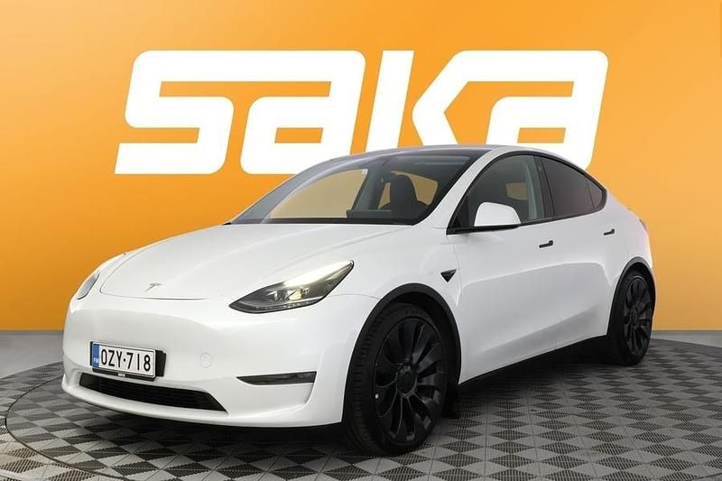 Käytetty Tesla Model Y Performance 336 kW (457 HP) 2023 Katumaasturi
