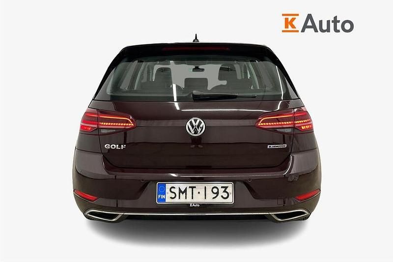 Käytetty VW Golf VII Highline 131 HP (96 kW) 2018 Musta Viistoperä
