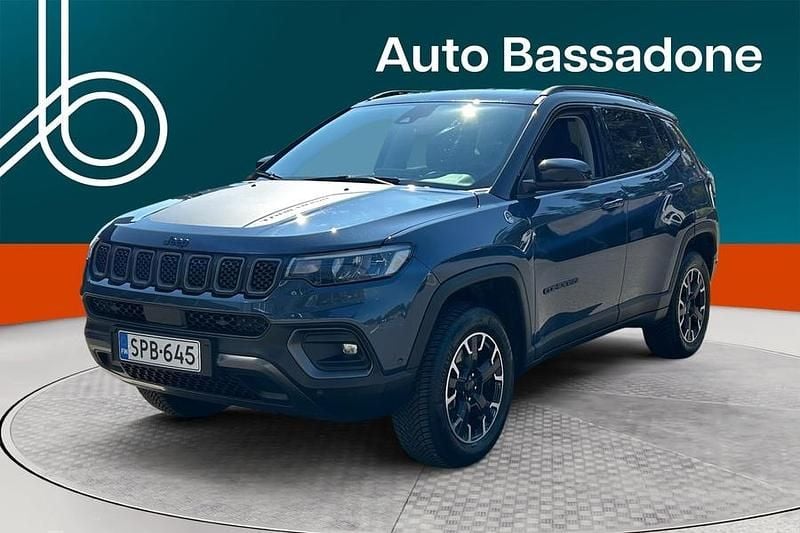 Käytetty 2024 Jeep Compass Trailhawk Katumaasturi | 34 880 € (Kallis) - Kuva 1/4