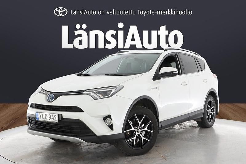Käytetty Toyota RAV4 Hybrid Active 155 HP (114 kW) 2016 Katumaasturi