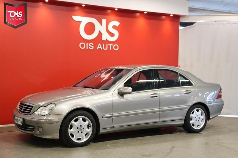 Käytetty Mercedes C270 Avantgarde 170 HP (125 kW) 2004 Sedan