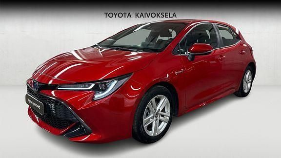 Punainen Käytetty 2020 Toyota Corolla Active Viistoperä | 22 900 € (Perustarjous) - Kuva 1/4