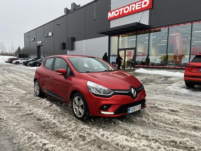 Käytetty Renault Clio IV Zen 90 HP (66 kW) 2018 Viistoperä