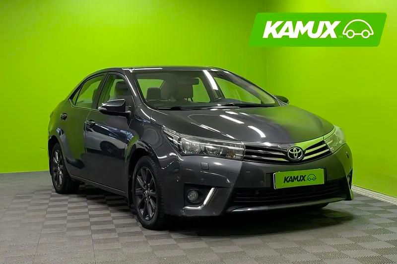 Hopea / harmaa Käytetty 2016 Toyota Corolla Active Sedan | 13 400 € (Kallis) - Kuva 1/4