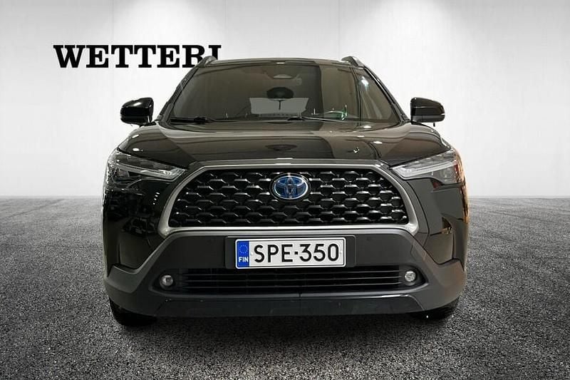Käytetty Toyota Corolla Cross Edition 197 HP (144 kW) 2023 Musta Katumaasturi