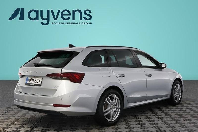 Käytetty Skoda Octavia Style 204 HP (150 kW) 2023 Harmaa Farmari