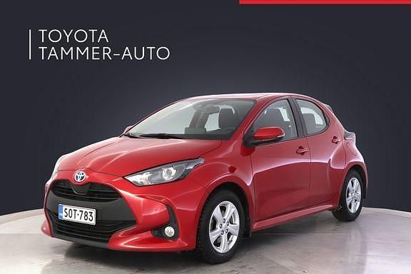 Punainen Käytetty 2022 Toyota Yaris Active Viistoperä | 19 880 € (Perustarjous) - Kuva 1/4
