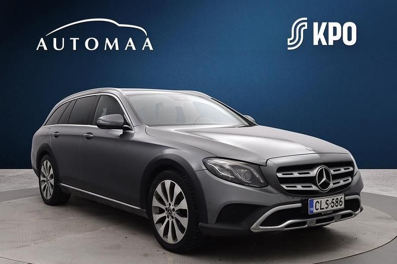 Käytetty Mercedes E220 All-Terrain 194 HP (142 kW) 2018 Harmaa Farmari