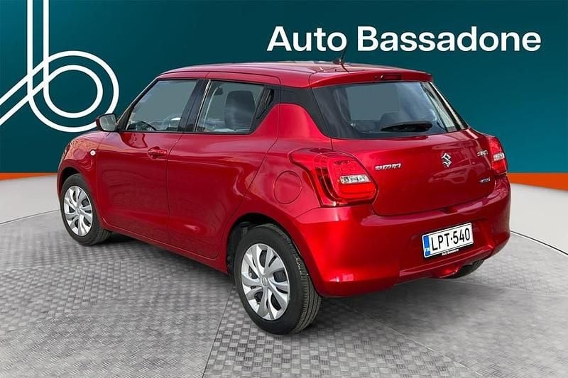 Käytetty Suzuki Swift GL 83 HP (61 kW) 2021 Viistoperä