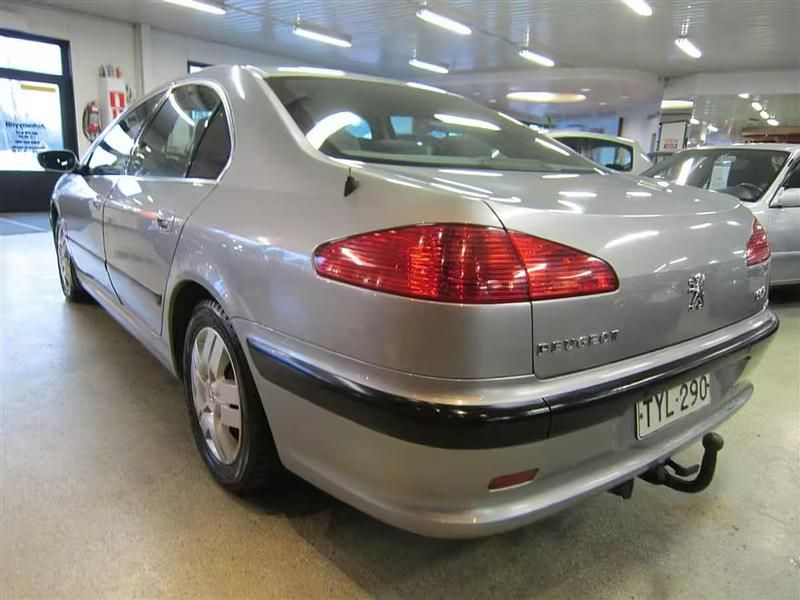 Käytetty Peugeot 607 133 HP (97 kW) 2001 Harmaa Sedan