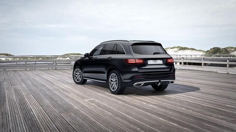 Käytetty Mercedes GLC220 Business 170 HP (125 kW) 2018 Katumaasturi