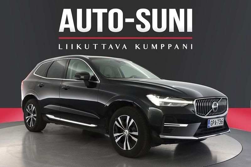 Musta Käytetty 2022 Volvo XC60 Core Katumaasturi | 36 380 € (Perustarjous) - Kuva 1/3