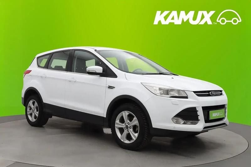 Valkoinen Käytetty 2016 Ford Kuga Titanium Katumaasturi | 12 680 € (Perustarjous) - Kuva 1/4