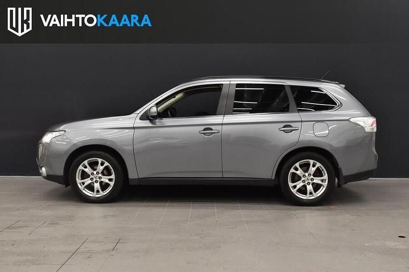 Käytetty Mitsubishi Outlander Intense 150 HP (110 kW) 2013 Katumaasturi