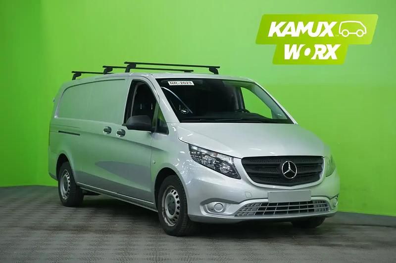 Hopea / harmaa Käytetty 2020 Mercedes Vito Van | 28 900 € (Perustarjous) - Kuva 1/4