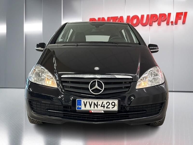 Käytetty Mercedes A180 116 HP (85 kW) 2011 Tila-auto