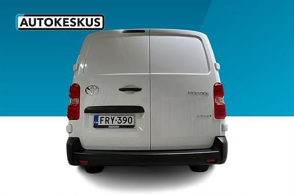 Käytetty Toyota Proace Comfort 100 kW (136 HP) 2024 Epr / ft Tila-auto