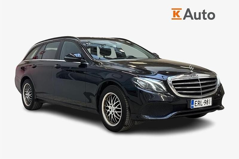 Käytetty Mercedes E220 Business 194 HP (142 kW) 2018 Musta Farmari