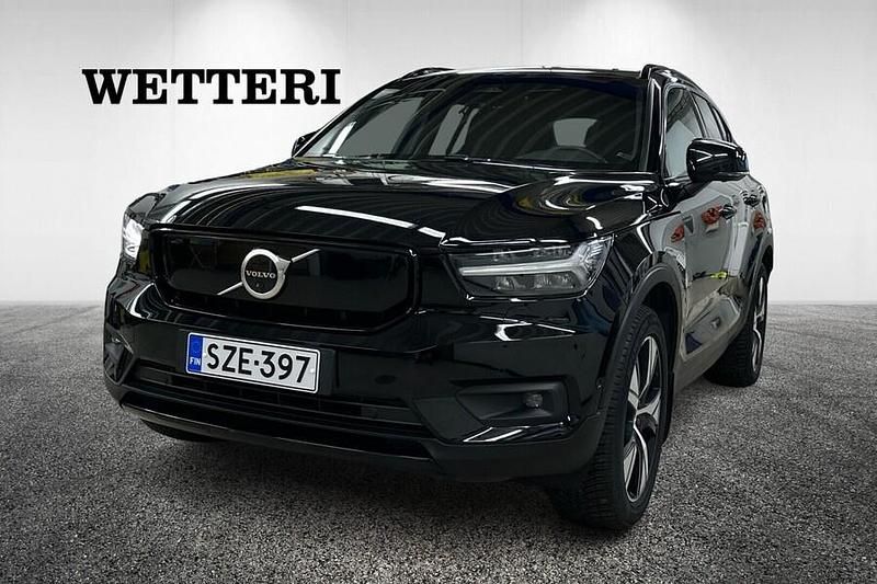 Musta Käytetty 2022 Volvo XC40 Pro Katumaasturi | 37 400 € (Hieman kallis) - Kuva 1/4