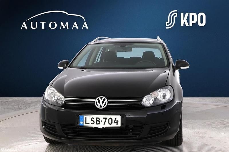 Käytetty VW Golf VII Comfortline 122 HP (89 kW) 2013 Musta Farmari