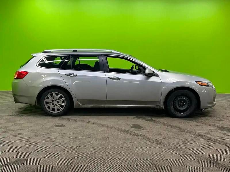 Käytetty Honda Accord Comfort 156 HP (114 kW) 2011 Hopea / harmaa Farmari