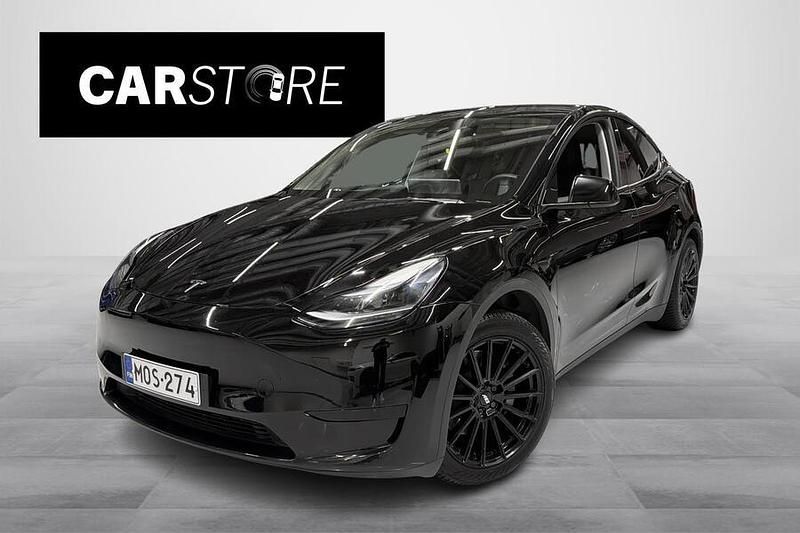 Käytetty 2023 Tesla Model Y RWD Katumaasturi | 30 690 € (Perustarjous) - Kuva 1/3