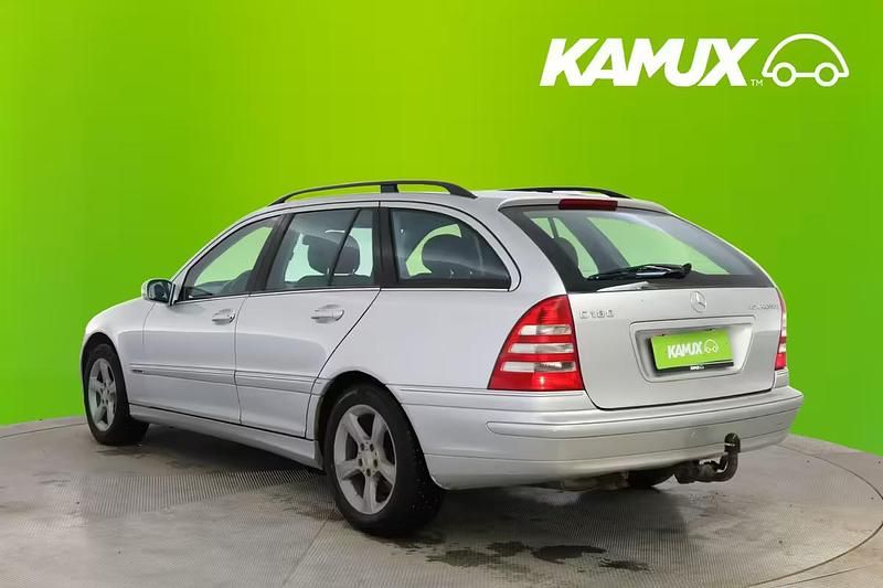 Käytetty Mercedes C180 143 HP (105 kW) 2006 Hopea / harmaa Farmari
