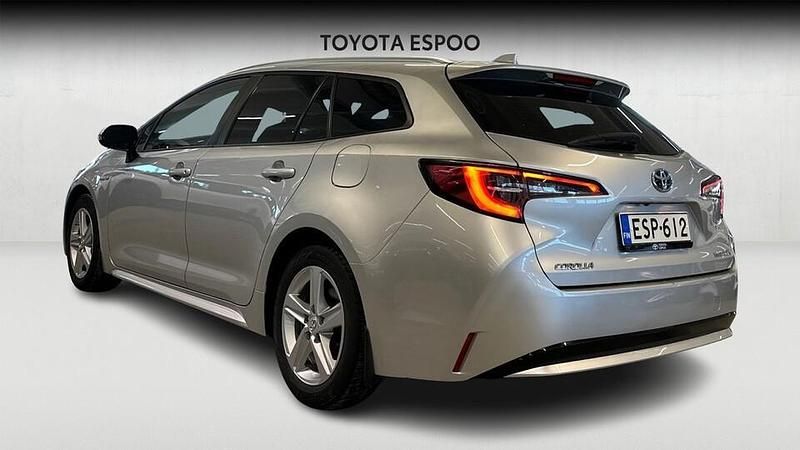 Käytetty Toyota Corolla Active 122 HP (89 kW) 2021 Hopea Farmari