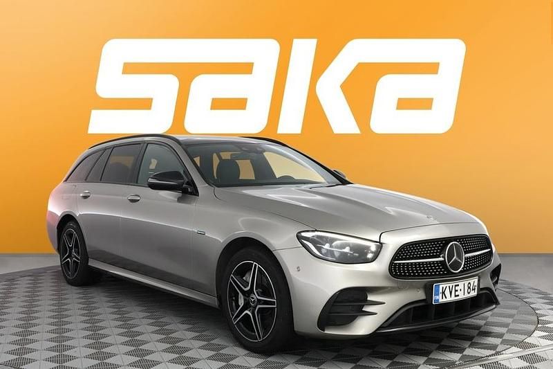 Käytetty 2021 Mercedes E300 Avantgarde Farmari | 29 690 € (Perustarjous) - Kuva 1/3